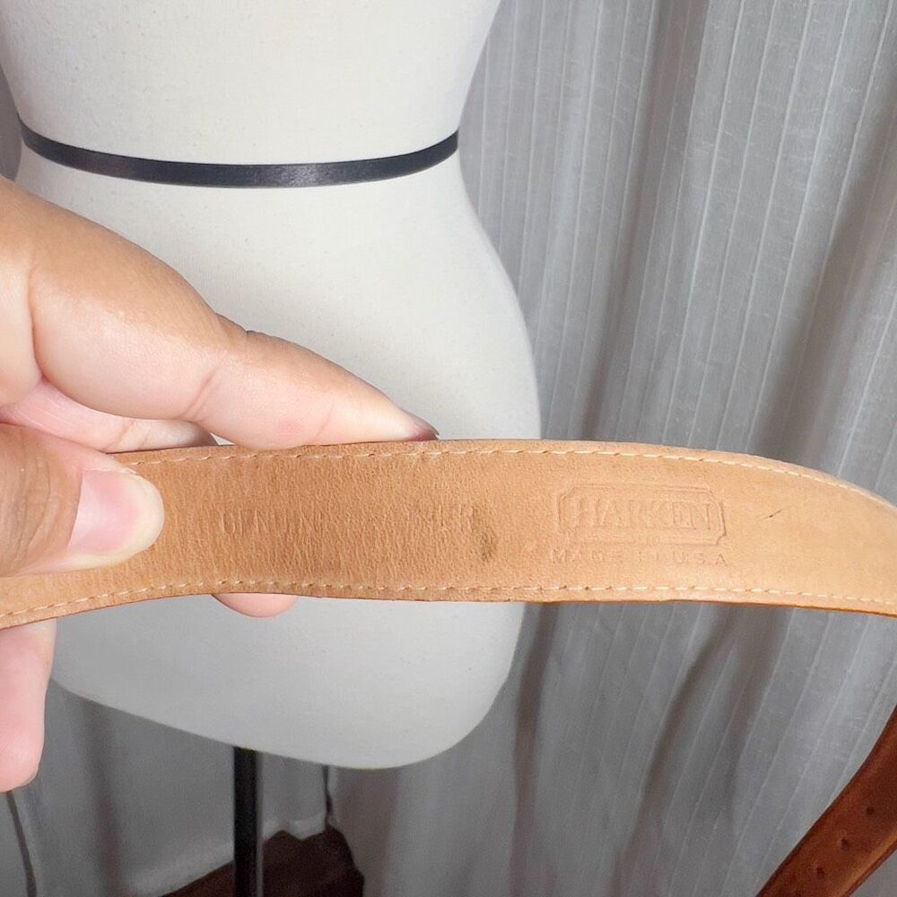 Classic Tan Leather Belt with Brass Buckle - Women's Accessory - Picture 4 of 5